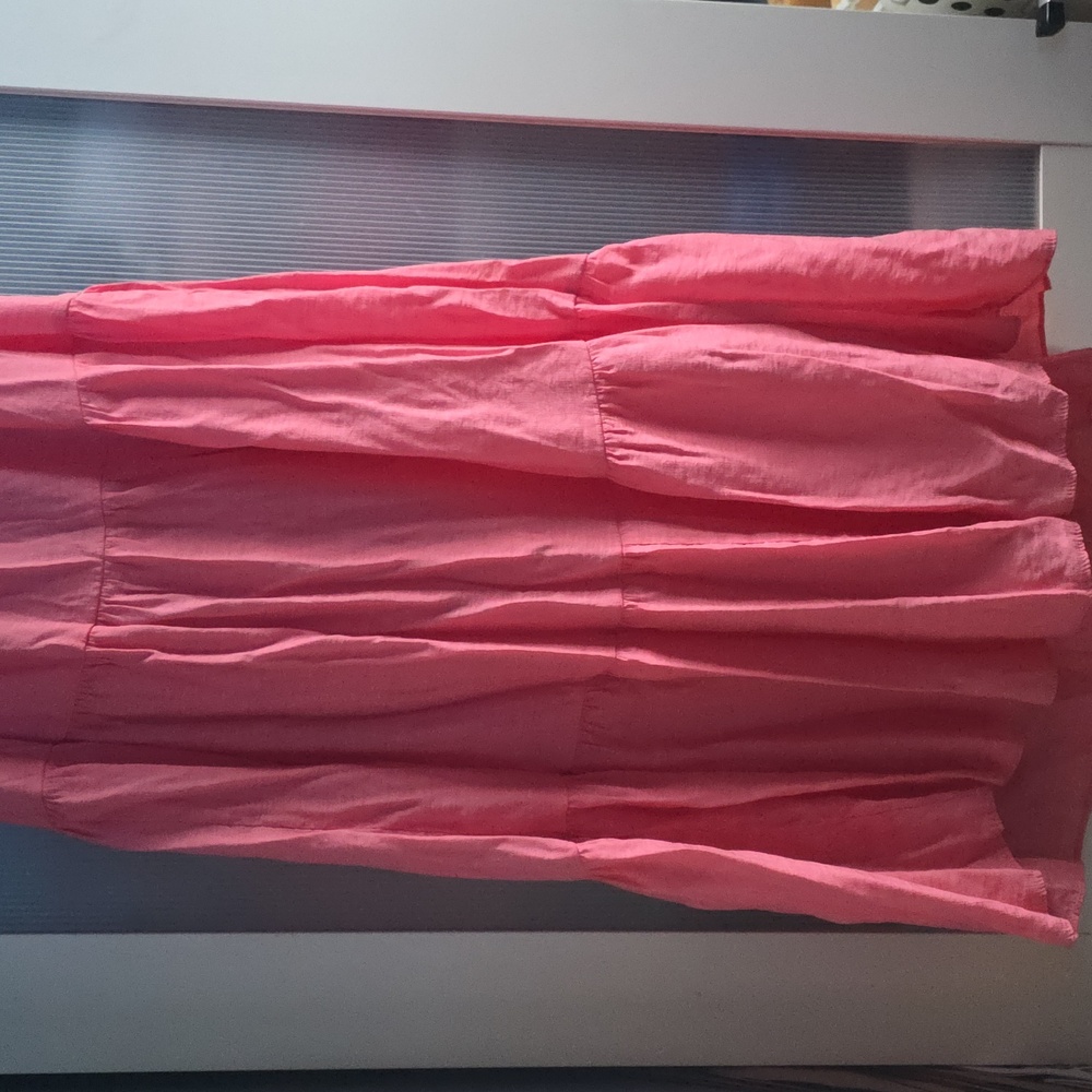 Pink Ruffled V-Neck Dress - Picture 3 of 4